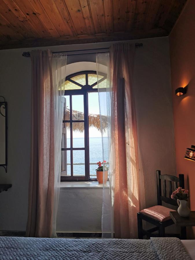 Terracotta Boutique Beach Studios Mithimna Luaran gambar